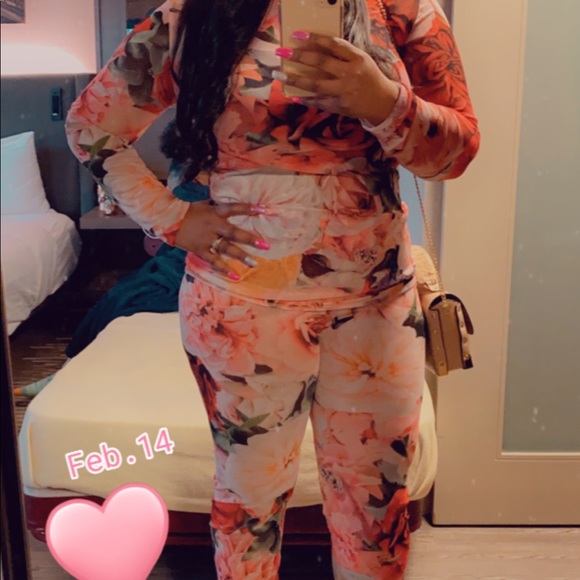 Floral 2 pc set - Picture 2 of 2